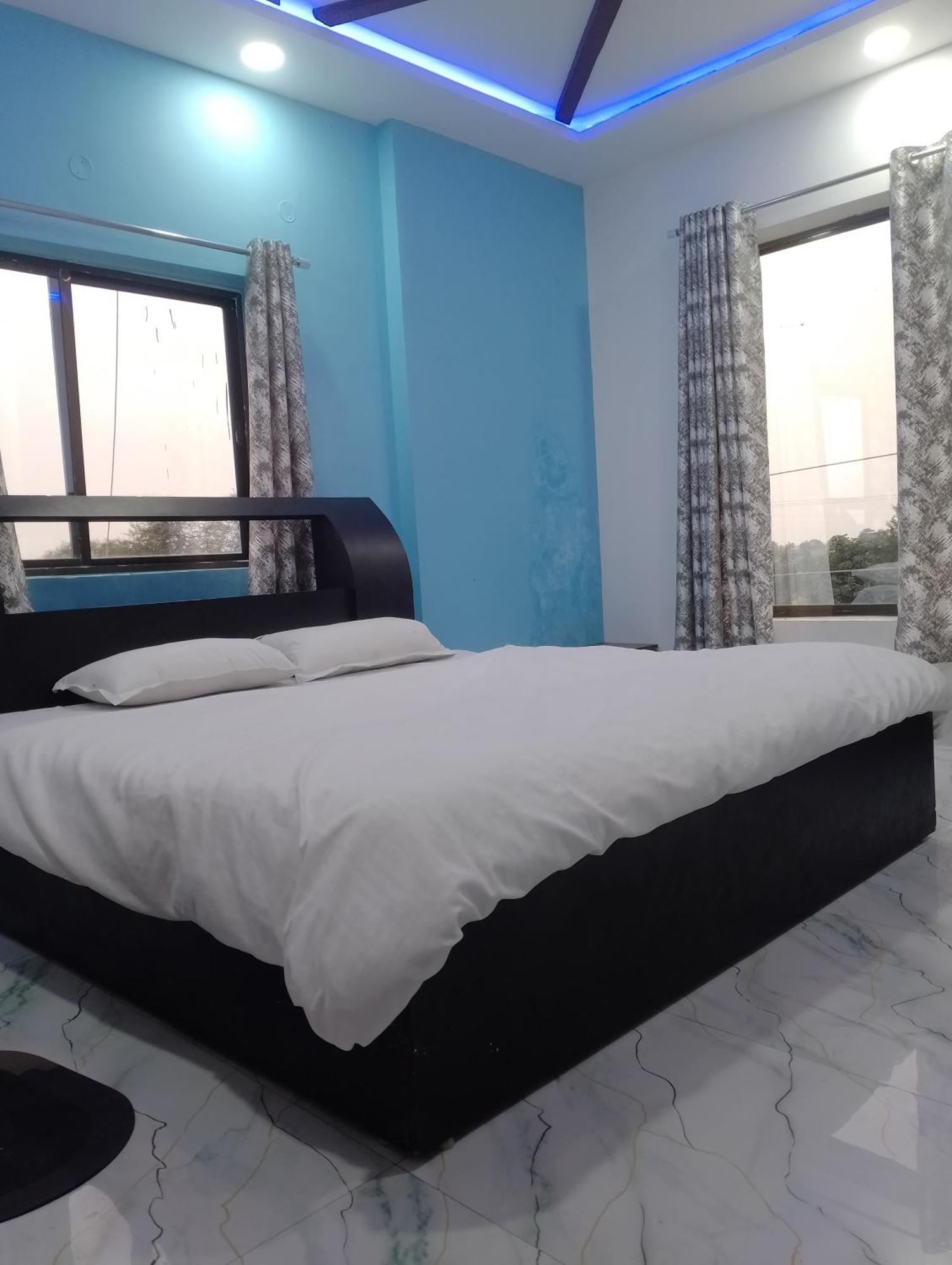 Hotel Moonlight & Restaurant Sehore ภายนอก รูปภาพ