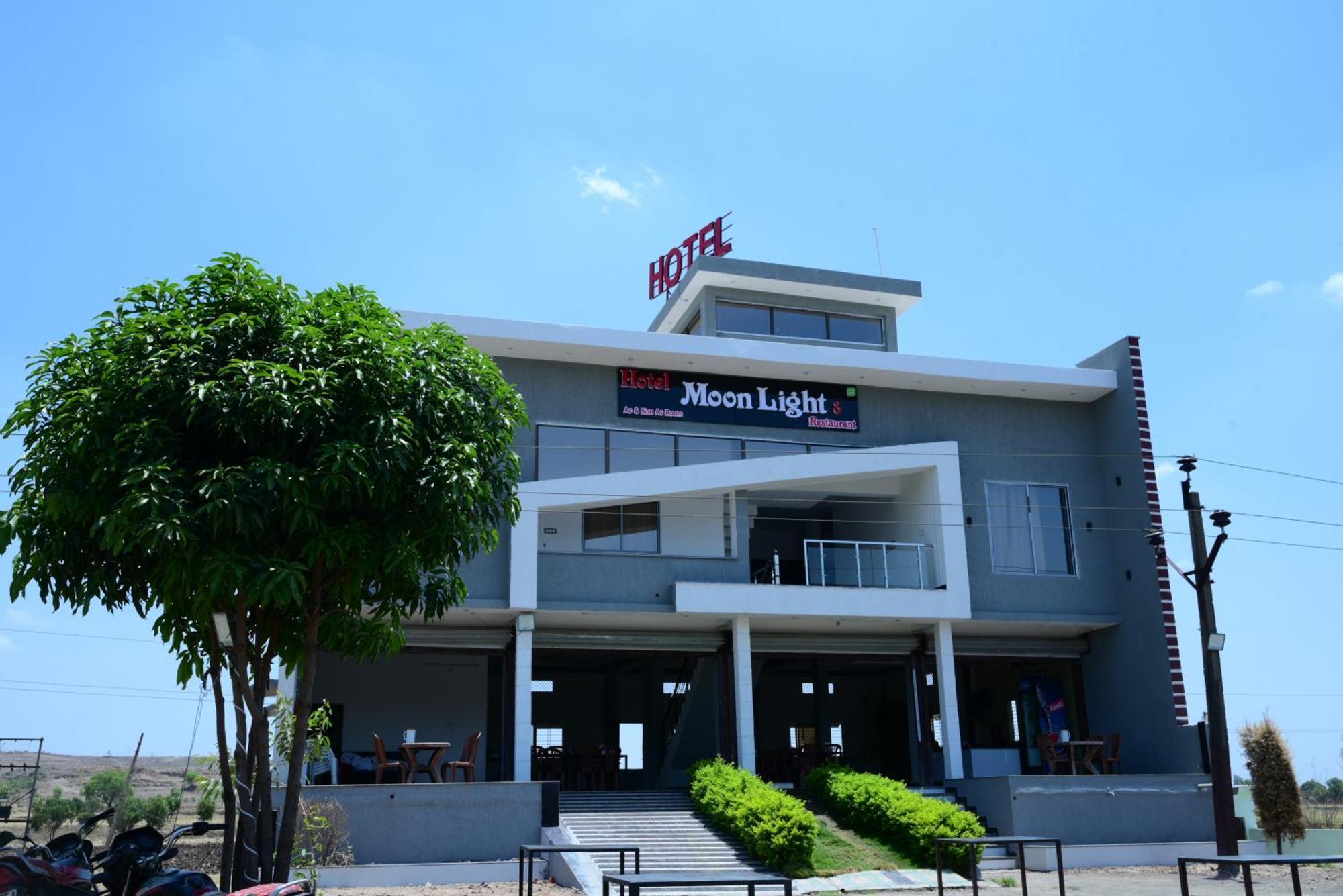 Hotel Moonlight & Restaurant Sehore ภายนอก รูปภาพ