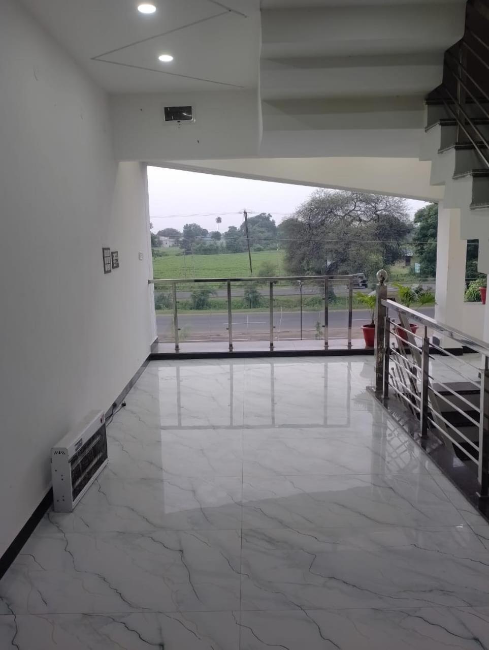 Hotel Moonlight & Restaurant Sehore ภายนอก รูปภาพ