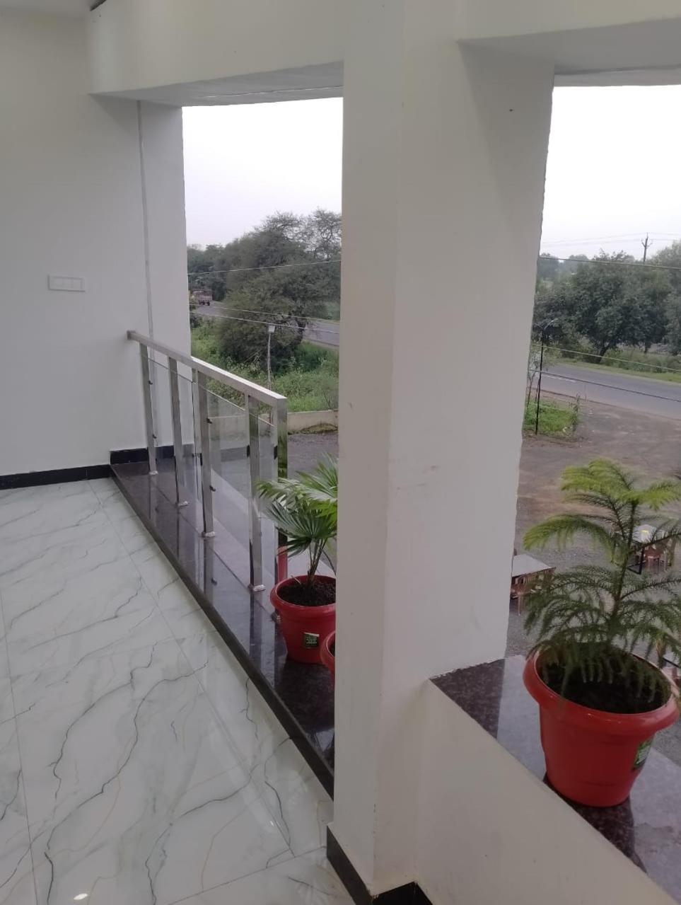 Hotel Moonlight & Restaurant Sehore ภายนอก รูปภาพ