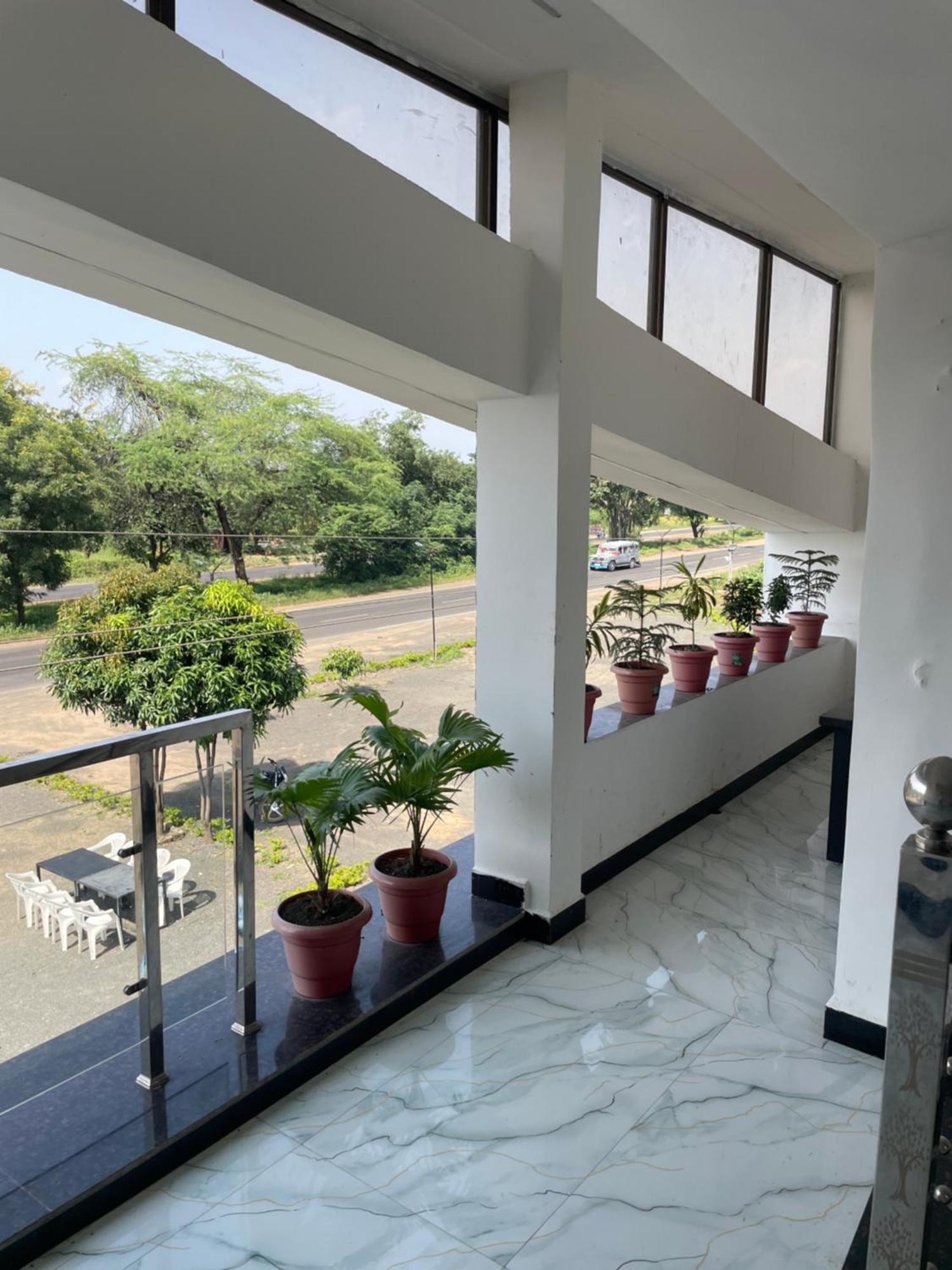 Hotel Moonlight & Restaurant Sehore ภายนอก รูปภาพ